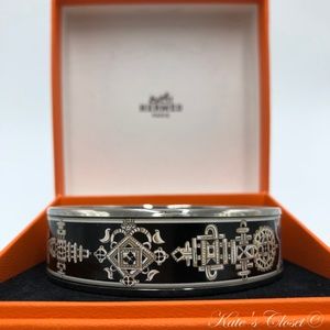 SOLD!! HERMES Enamel Bracelet/Bangle